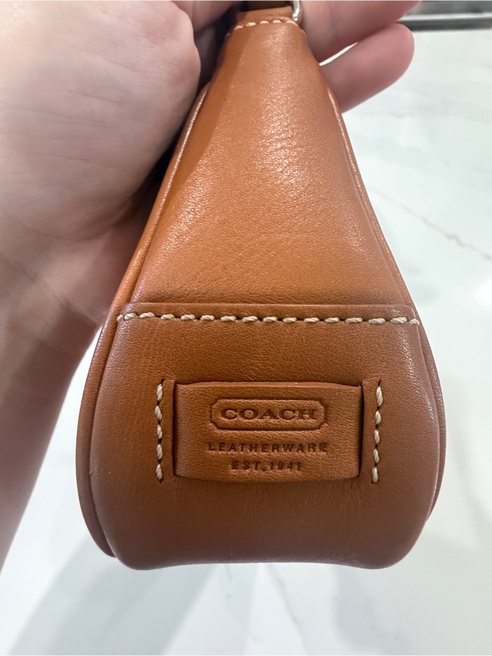 Vintage Coach Hamptons Demi Mini #7785 British Tan Leather Y2K Shoulder Bag - Picture 4 of 7